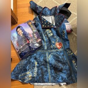 Decedents costume with wig